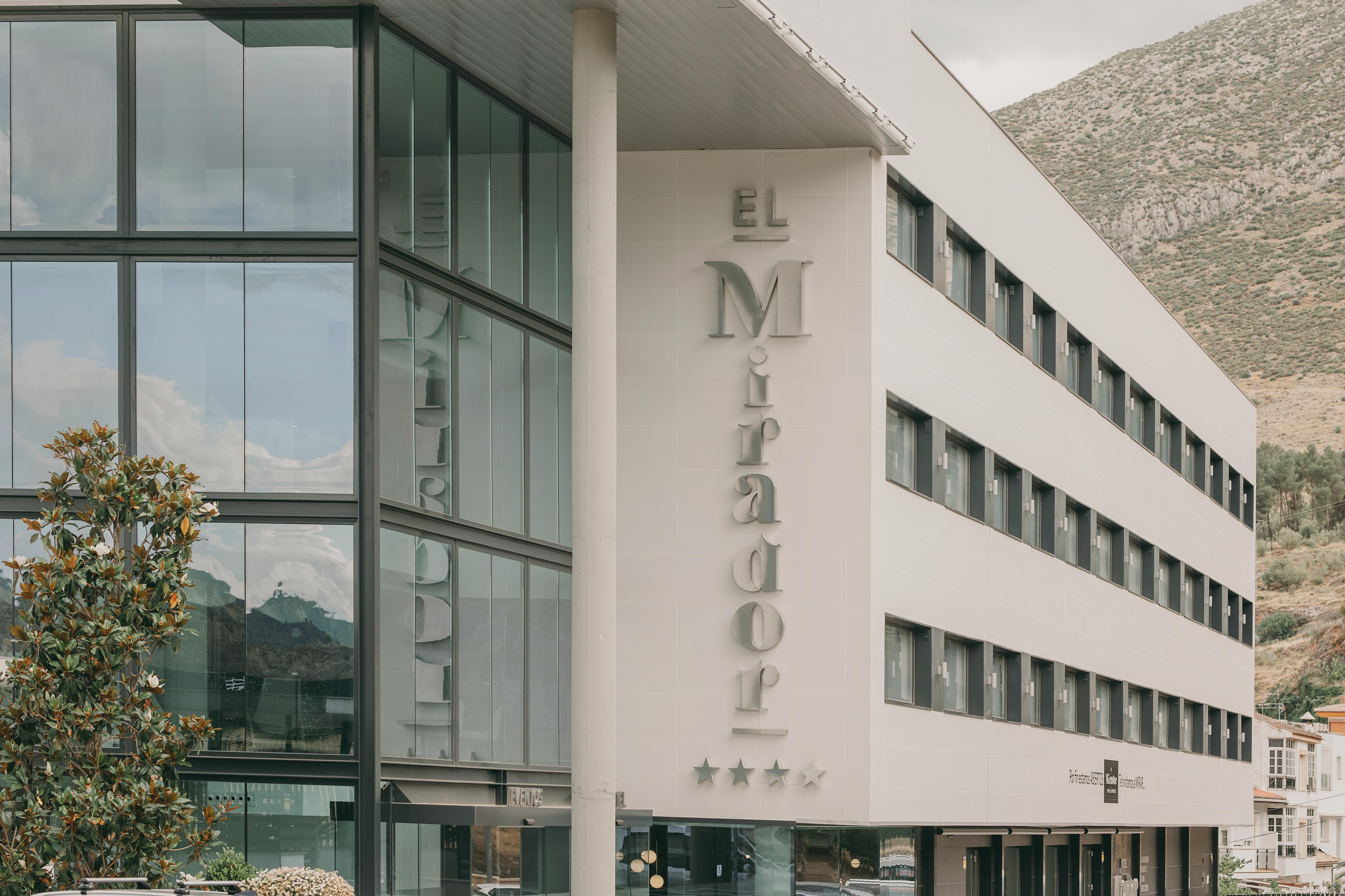 El Mirador Hotel 4*